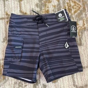 Volcom toddler boy swim trunks size 4T NWT